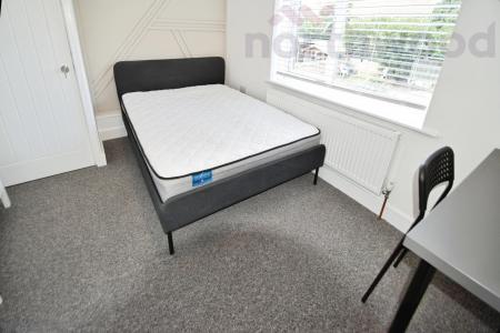 4 bedroom Semi-detached house to let in Beverley Road STUDENT, Norwich, NR5