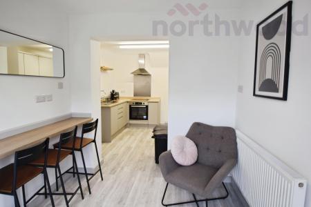 5 bedroom Semi-detached house to let in Northfields, Norwich, NR4