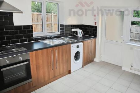 4 bedroom Bungalow to let in Bowthorpe Road, Norwich, NR5