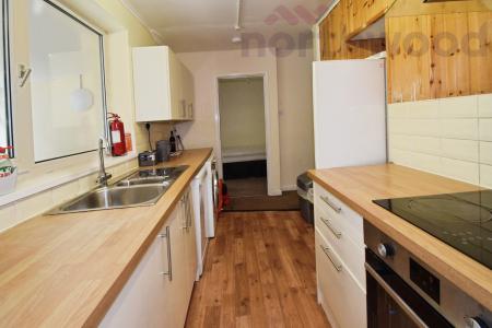 6 bedroom Semi-detached house to let in Buckingham Road STUDENT, Norwich, NR4