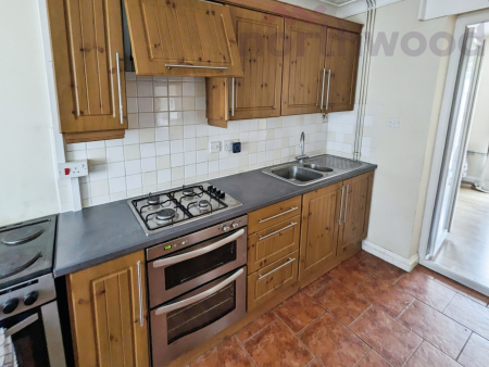 6 bedroom Semi-detached house to let in Friends Road STUDENT, Norwich, NR5