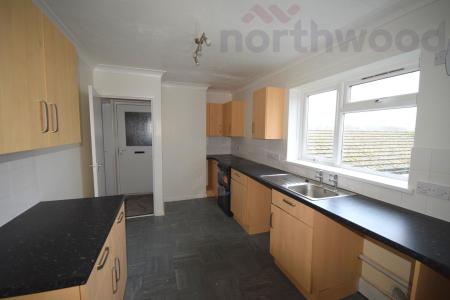 3 bedroom Flat to let in Marl Pit Lane, Norwich, NR5