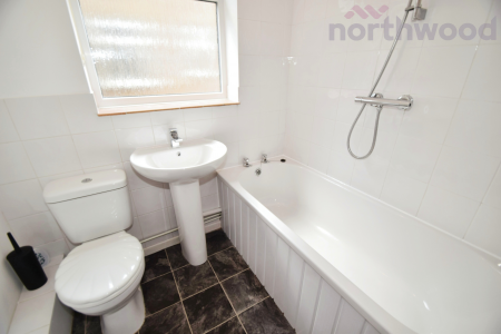 2 bedroom Maisonette to let in Bancroft Close, Stoke Holy Cross, NR14