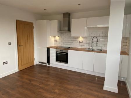 2 bedroom Flat for sale in Carlton Square, Carlton, Nottingham, NG4