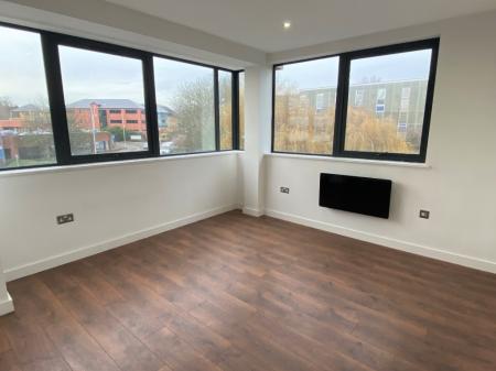 2 bedroom Flat for sale in Carlton Square, Carlton, Nottingham, NG4