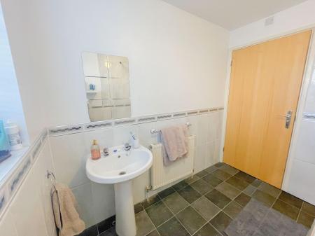 1 bedroom Flat for sale in Fairway Drive, Carlton, Nottingham, NG4