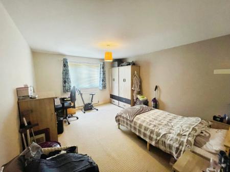 1 bedroom Flat for sale in Fairway Drive, Carlton, Nottingham, NG4