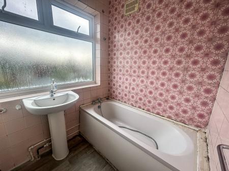 3 bedroom Detached house for sale in Grassington Road, Nottinghamshire, Basford, NG8