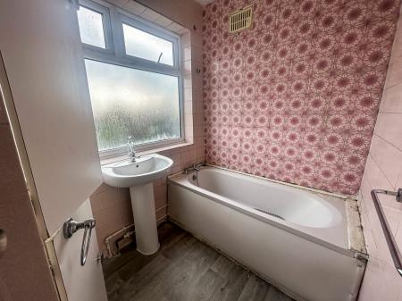 3 bedroom Detached house for sale in Grassington Road, Nottinghamshire, Basford, NG8