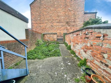 0 bedroom End of terrace house for sale in Mansfield Road, Nottingham, NG5