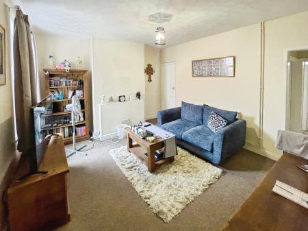 2 bedroom Terraced House for sale in Mansfield Road, Daybrook, Nottingham, NG5