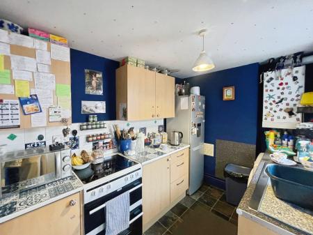 2 bedroom Terraced House for sale in Mansfield Road, Daybrook, Nottingham, NG5
