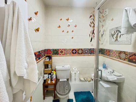 2 bedroom Terraced House for sale in Mansfield Road, Daybrook, Nottingham, NG5