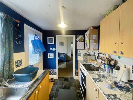 2 bedroom Terraced House for sale in Mansfield Road, Daybrook, Nottingham, NG5