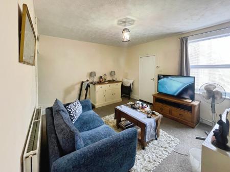 2 bedroom Terraced House for sale in Mansfield Road, Daybrook, Nottingham, NG5