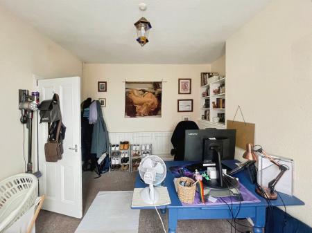 2 bedroom Terraced House for sale in Mansfield Road, Daybrook, Nottingham, NG5