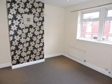 2 bedroom Terraced House for sale in Rydal Grove, Basford, Nottingham, NG6