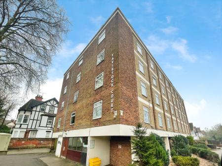 1 bedroom Studio flat for sale in Tavistock Court, Nottingham, NG5