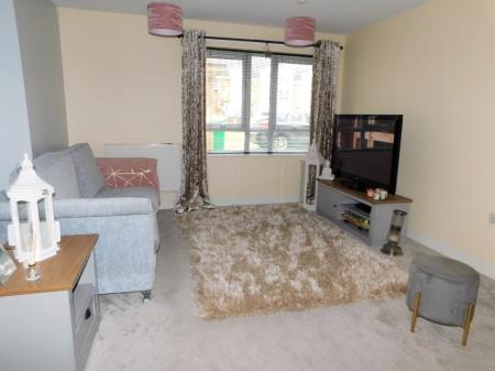 2 bedroom Flat for sale in The Green Mews, Nottingham, NG5