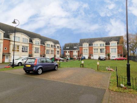 2 bedroom Flat for sale in The Green Mews, Nottingham, NG5