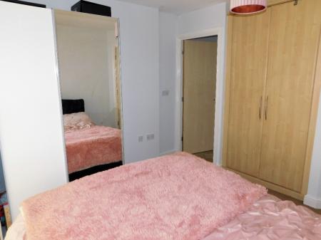 2 bedroom Flat for sale in The Green Mews, Nottingham, NG5