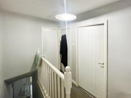 3 bedroom End of terrace house for sale in Valeside Gardens, Nottingham, NG4