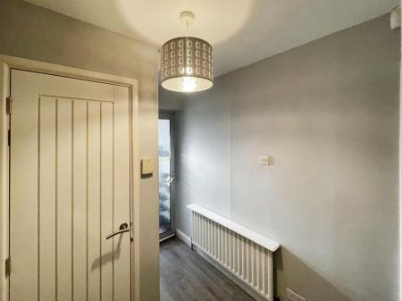 3 bedroom End of terrace house for sale in Valeside Gardens, Nottingham, NG4