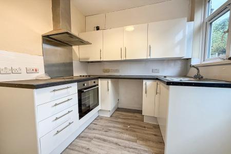 3 bedroom Semi-detached house to let in Exton Road, Sherwood, Nottingham, NG5