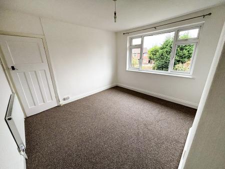 3 bedroom Semi-detached house to let in Hollinwell Avenue, Wollaton, Nottingham, NG8