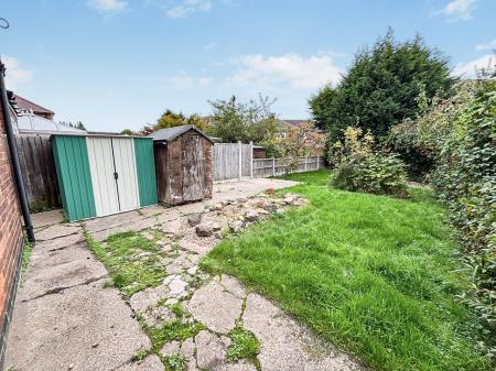 3 bedroom Semi-detached house to let in Hollinwell Avenue, Wollaton, Nottingham, NG8