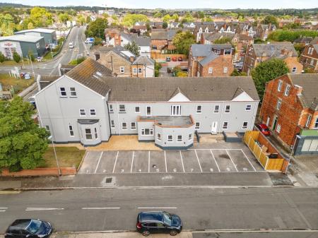 1 bedroom Flat to let in Meadow Road, Beeston, NG9