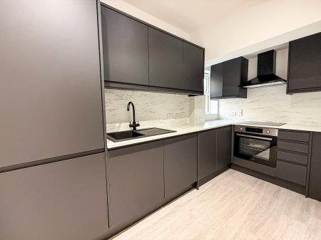 1 bedroom Flat to let in Meadow Road, Beeston, NG9