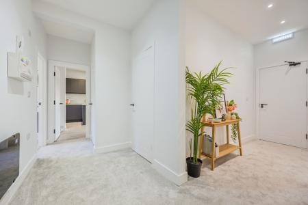 2 bedroom Flat to let in Meadow Road, Beeston, NG9