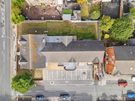 2 bedroom Flat to let in Meadow Road, Beeston, NG9