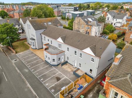 2 bedroom Flat to let in Meadow Road, Beeston, NG9