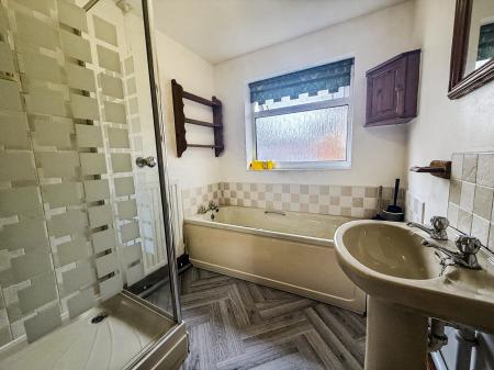 3 bedroom Semi-detached house to let in Mottram Street, Beeston, NG9