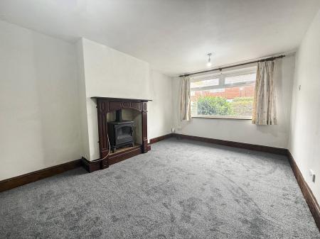 3 bedroom Semi-detached house to let in Mottram Street, Beeston, NG9