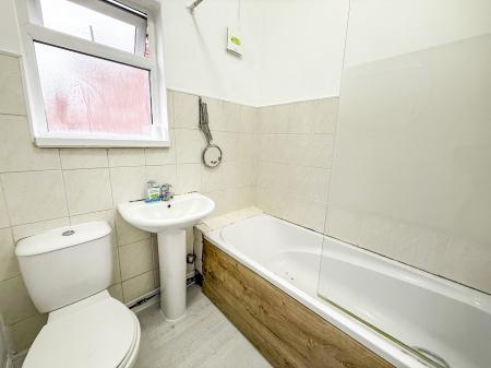 3 bedroom Semi-detached house to let in Nottingham Road, Nottinghamshire, Sherwood Nottingham, NG7