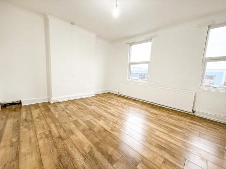 3 bedroom Semi-detached house to let in Nottingham Road, Nottinghamshire, Sherwood Nottingham, NG7