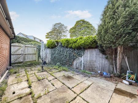 1 bedroom House share to let in Springwood Gardens, Woodthorpe, NG5