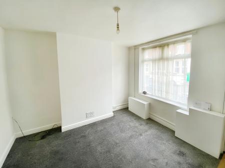 2 bedroom Terraced House to let in Warwick Street, Dunkirk, Nottingham, NG7