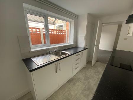 2 bedroom Terraced House to let in Warwick Street, Dunkirk, Nottingham, NG7