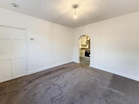 3 bedroom Cottage to let in East Street, Gotham, NG11