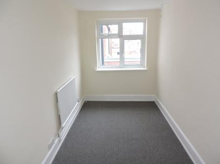 3 bedroom Cottage to let in East Street, Gotham, NG11