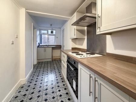 3 bedroom Cottage to let in East Street, Gotham, NG11