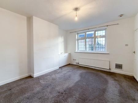 3 bedroom Cottage to let in East Street, Gotham, NG11