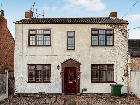 3 bedroom Cottage to let in East Street, Gotham, NG11