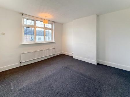 3 bedroom Cottage to let in East Street, Gotham, NG11