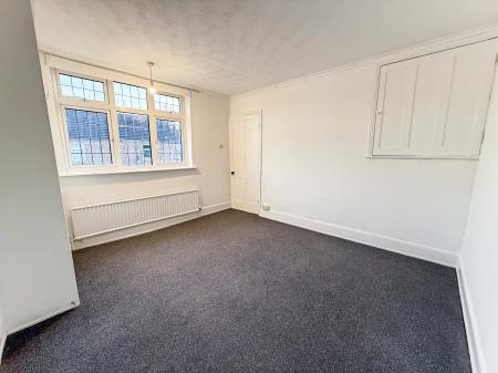 3 bedroom Cottage to let in East Street, Gotham, NG11
