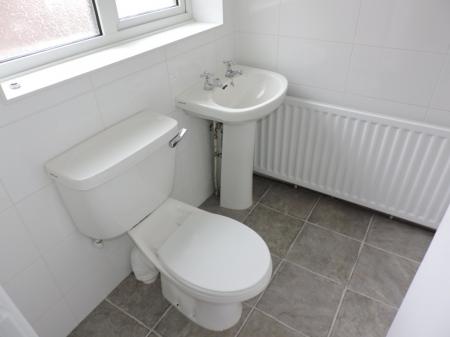 3 bedroom Cottage to let in East Street, Gotham, NG11